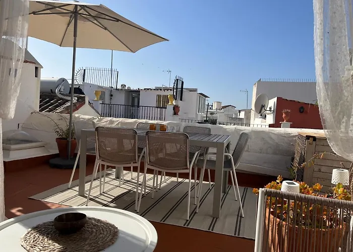 Town House With Roof Terrace - Old Town